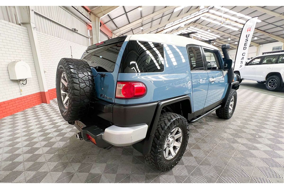 2013 Toyota FJ Cruiser GSJ15R