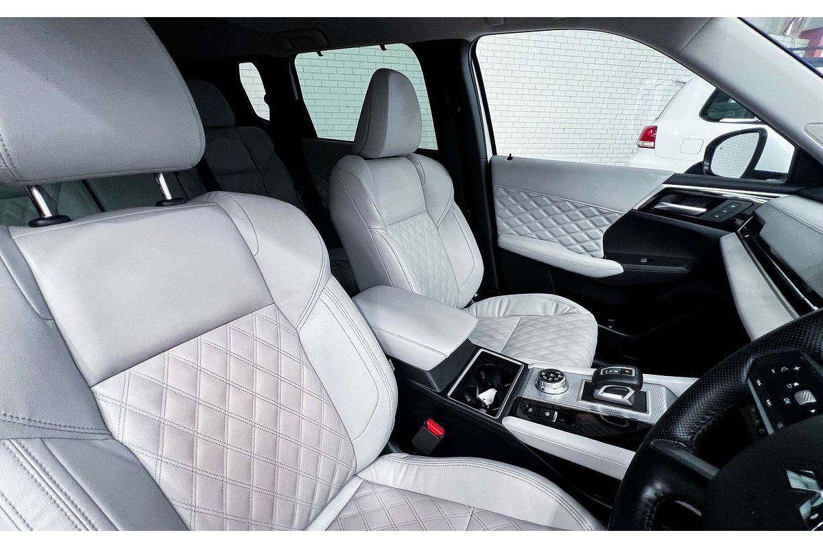 2021 Mitsubishi Outlander Exceed ZL