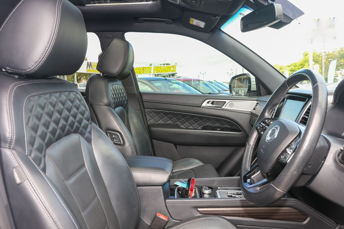 2019 SsangYong Rexton Ultimate Y400