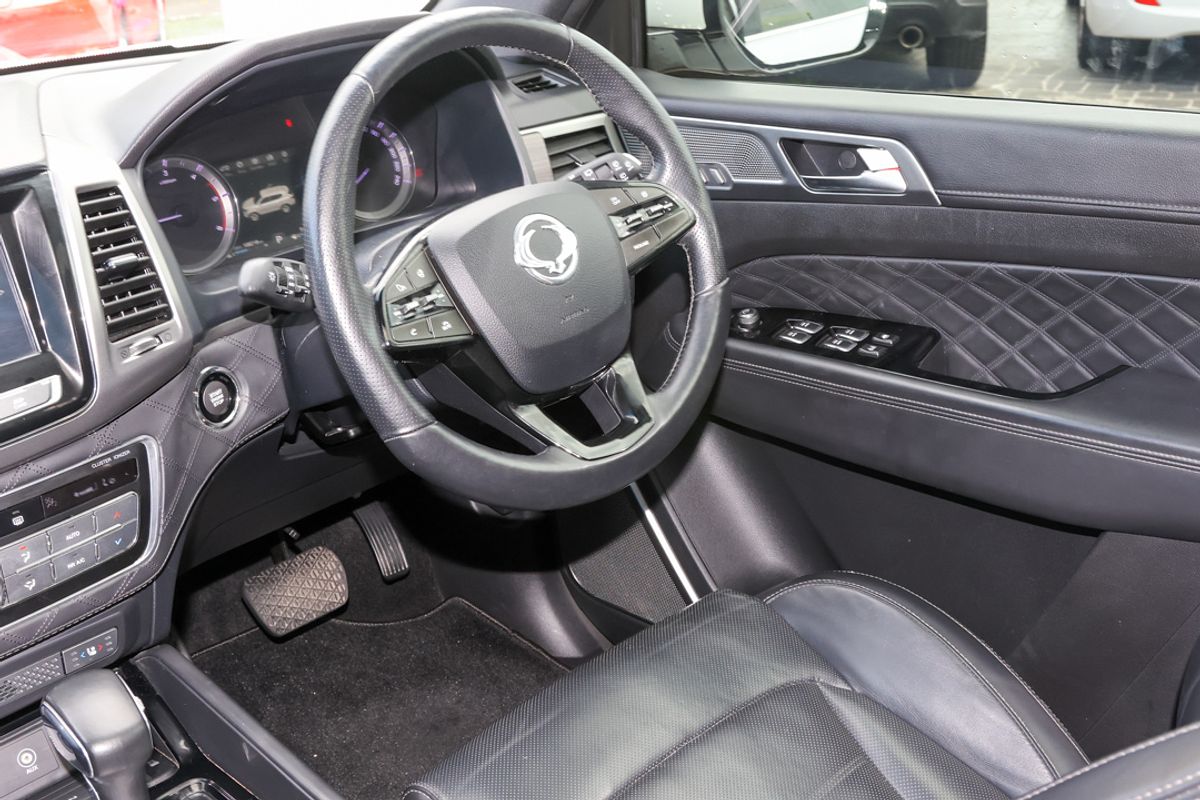2019 SsangYong Rexton Ultimate Y400