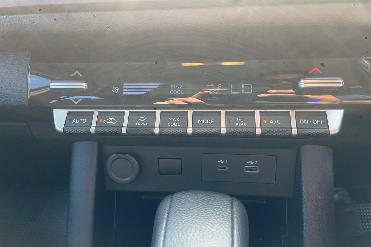 2024 Mitsubishi Triton GLX MV 4X4