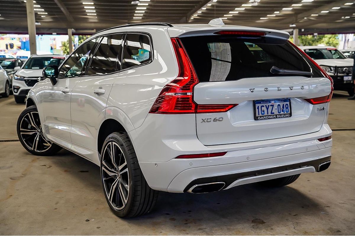 2020 Volvo XC60 T6 R-Design