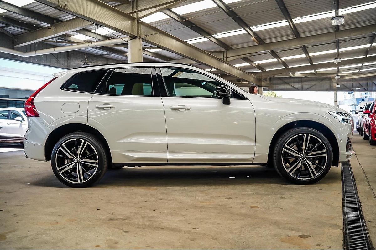 2020 Volvo XC60 T6 R-Design