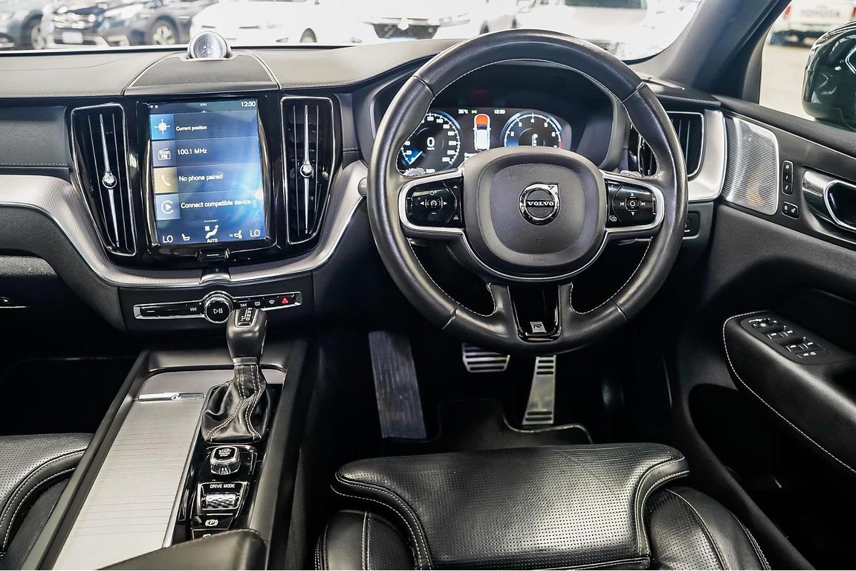 2020 Volvo XC60 T6 R-Design