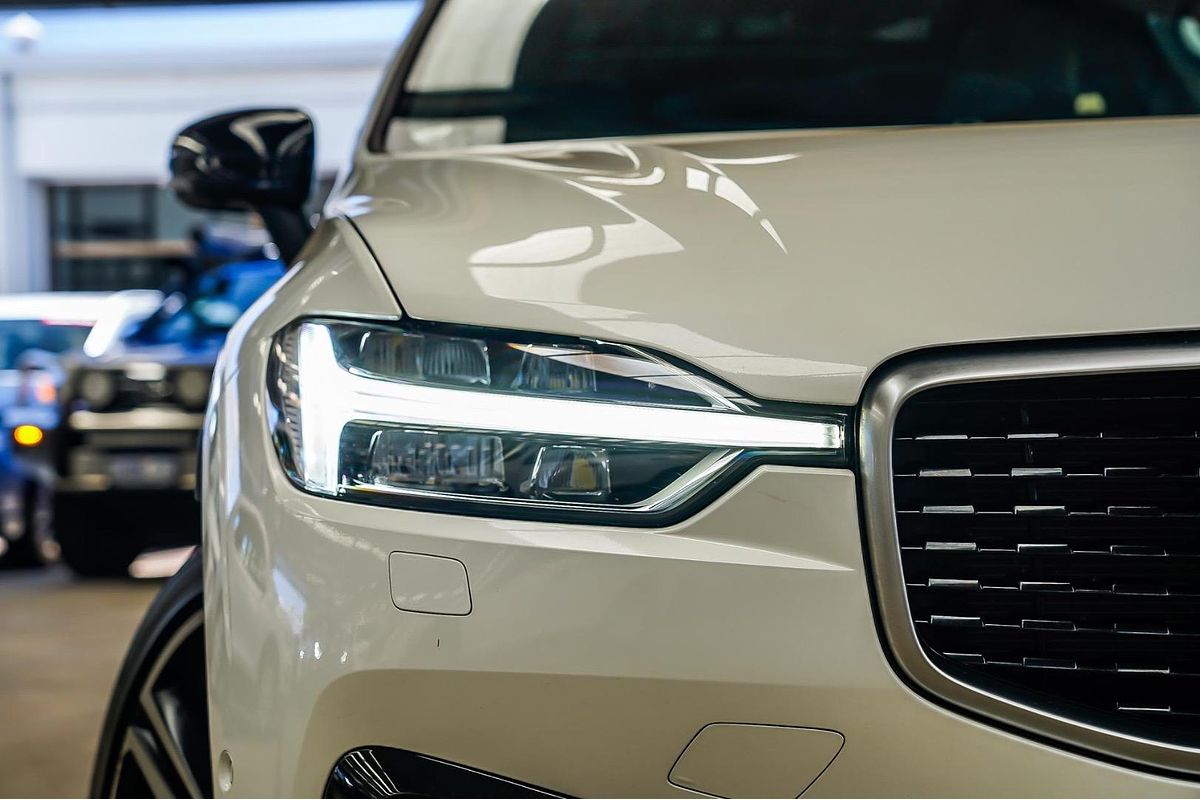 2020 Volvo XC60 T6 R-Design
