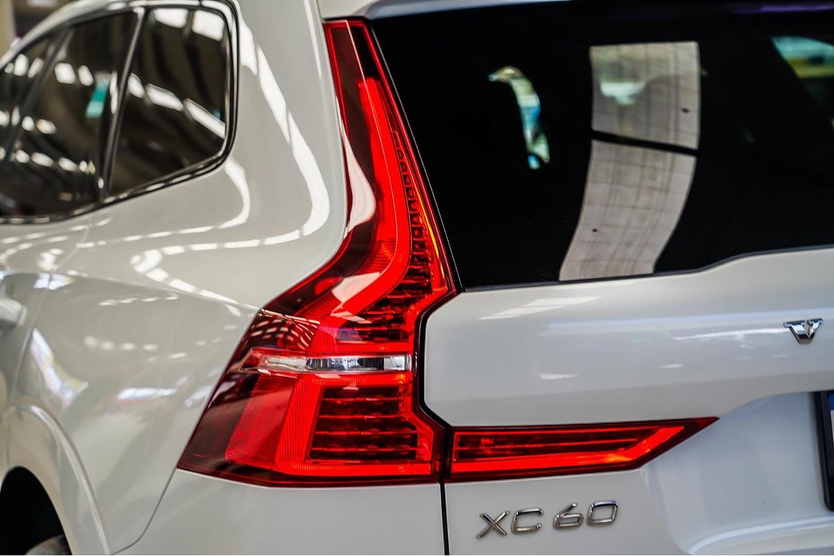 2020 Volvo XC60 T6 R-Design