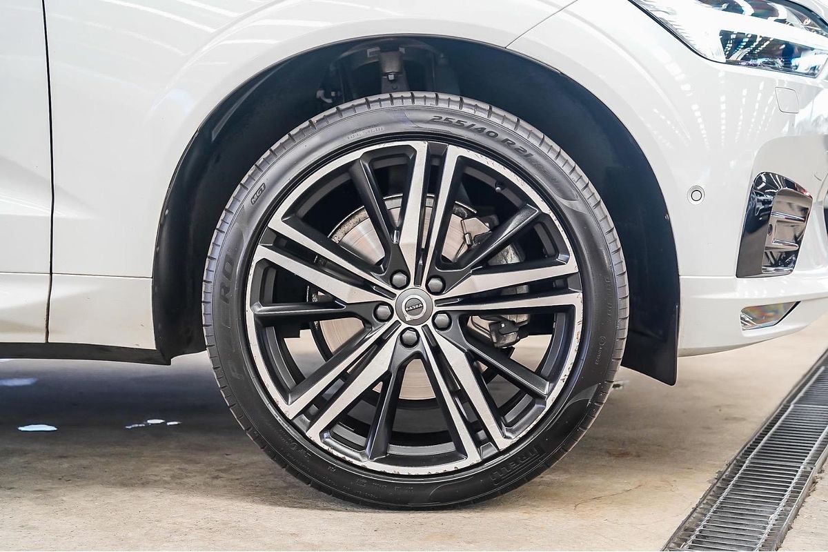 2020 Volvo XC60 T6 R-Design