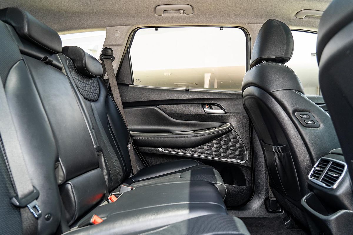 2020 Hyundai Santa Fe Highlander TM.2