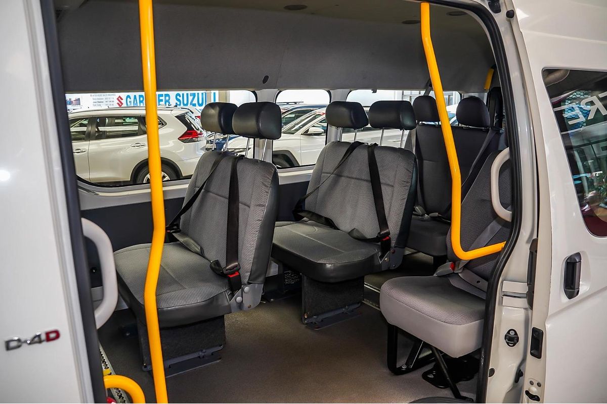 2009 Toyota Hiace Commuter KDH223R