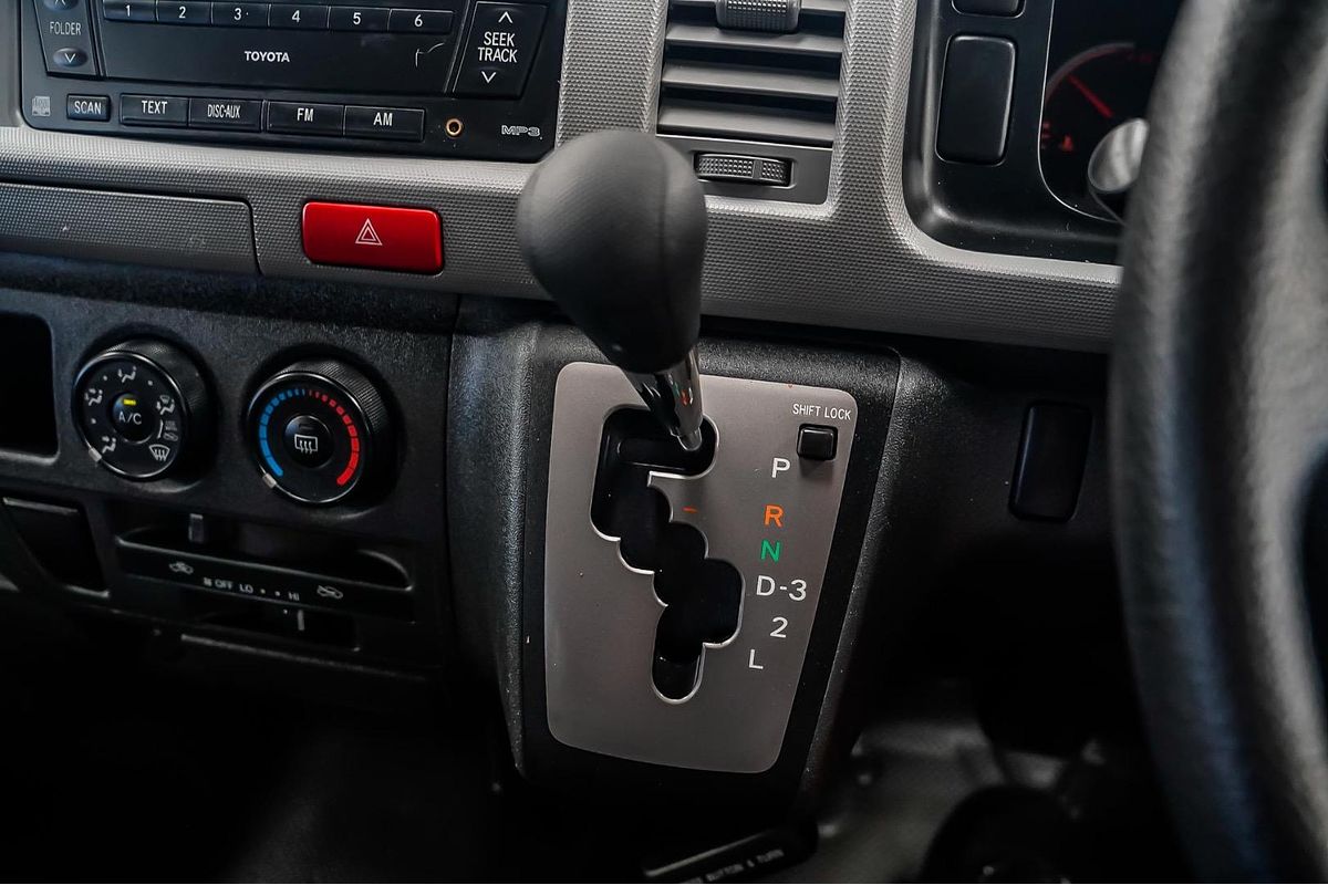 2009 Toyota Hiace Commuter KDH223R