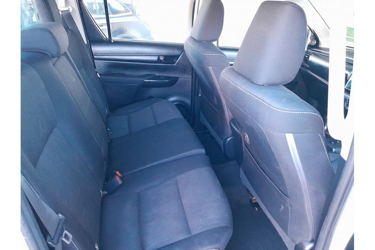 2016 Toyota Hilux SR (4x4) GUN126R 4X4