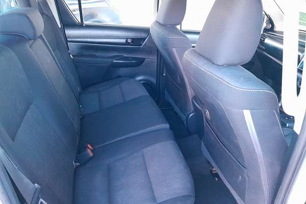 2016 Toyota Hilux SR (4x4) GUN126R 4X4