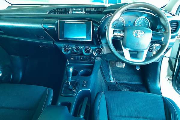 2016 Toyota Hilux SR (4x4) GUN126R 4X4