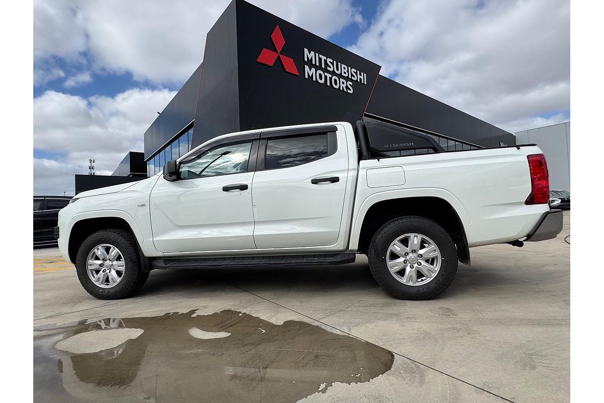 2024 Mitsubishi Triton GLX+ MV 4X4