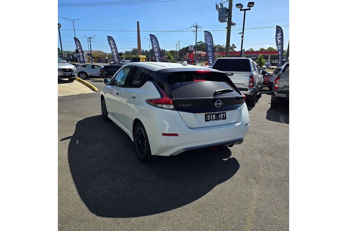 2023 Nissan LEAF ZE1