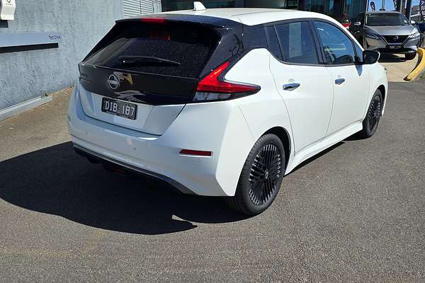 2023 Nissan LEAF ZE1