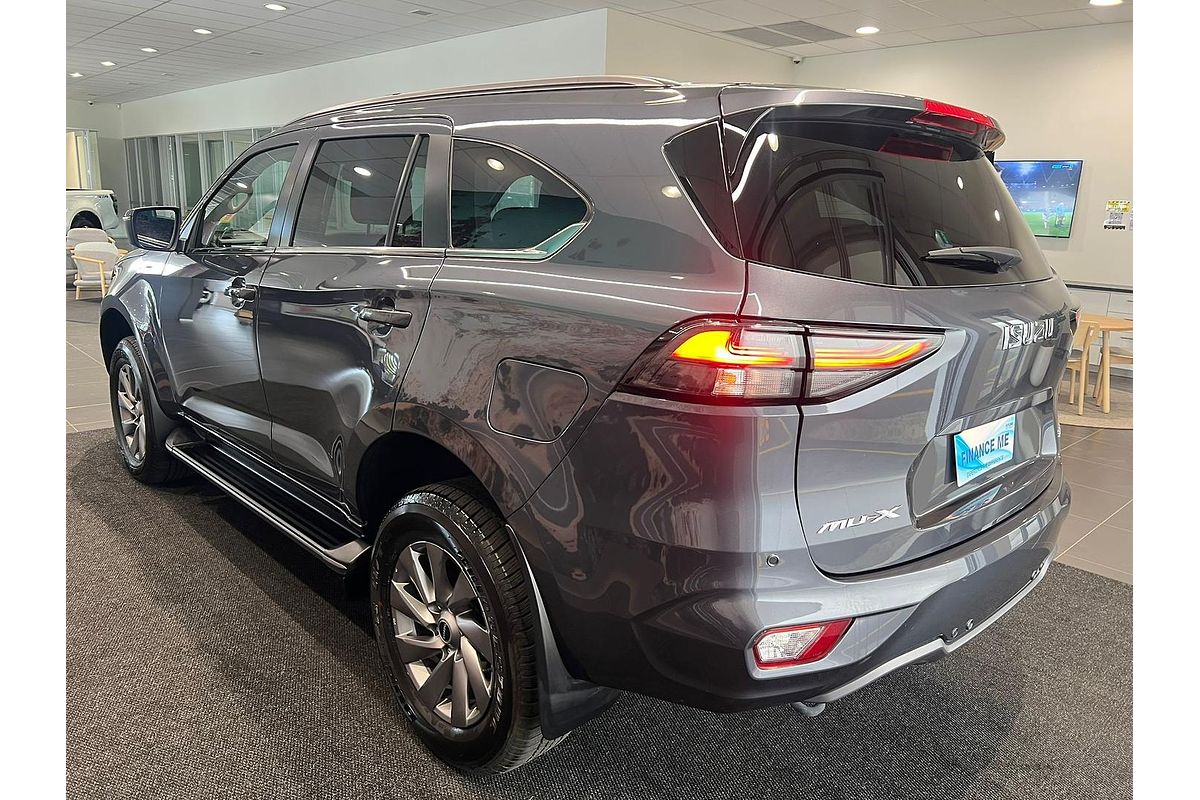 2023 Isuzu MU-X LS-U