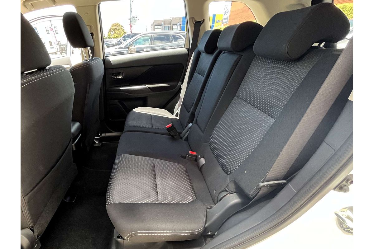 2017 Mitsubishi Outlander ES ADAS ZL