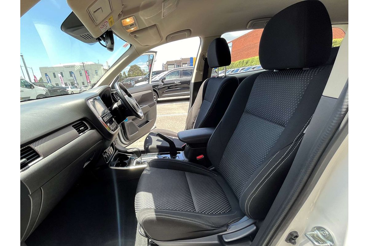 2017 Mitsubishi Outlander ES ADAS ZL