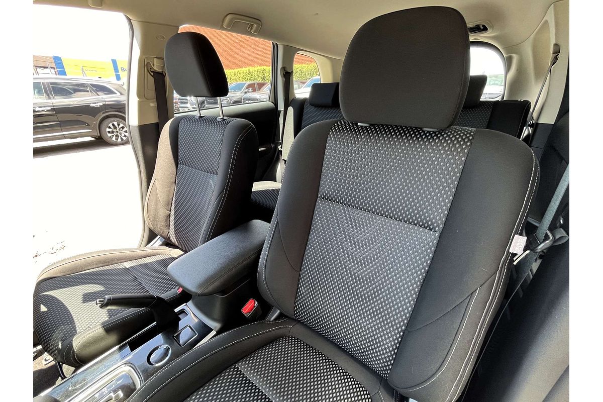 2017 Mitsubishi Outlander ES ADAS ZL