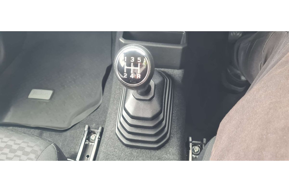 2023 Suzuki Jimny GLX GJ