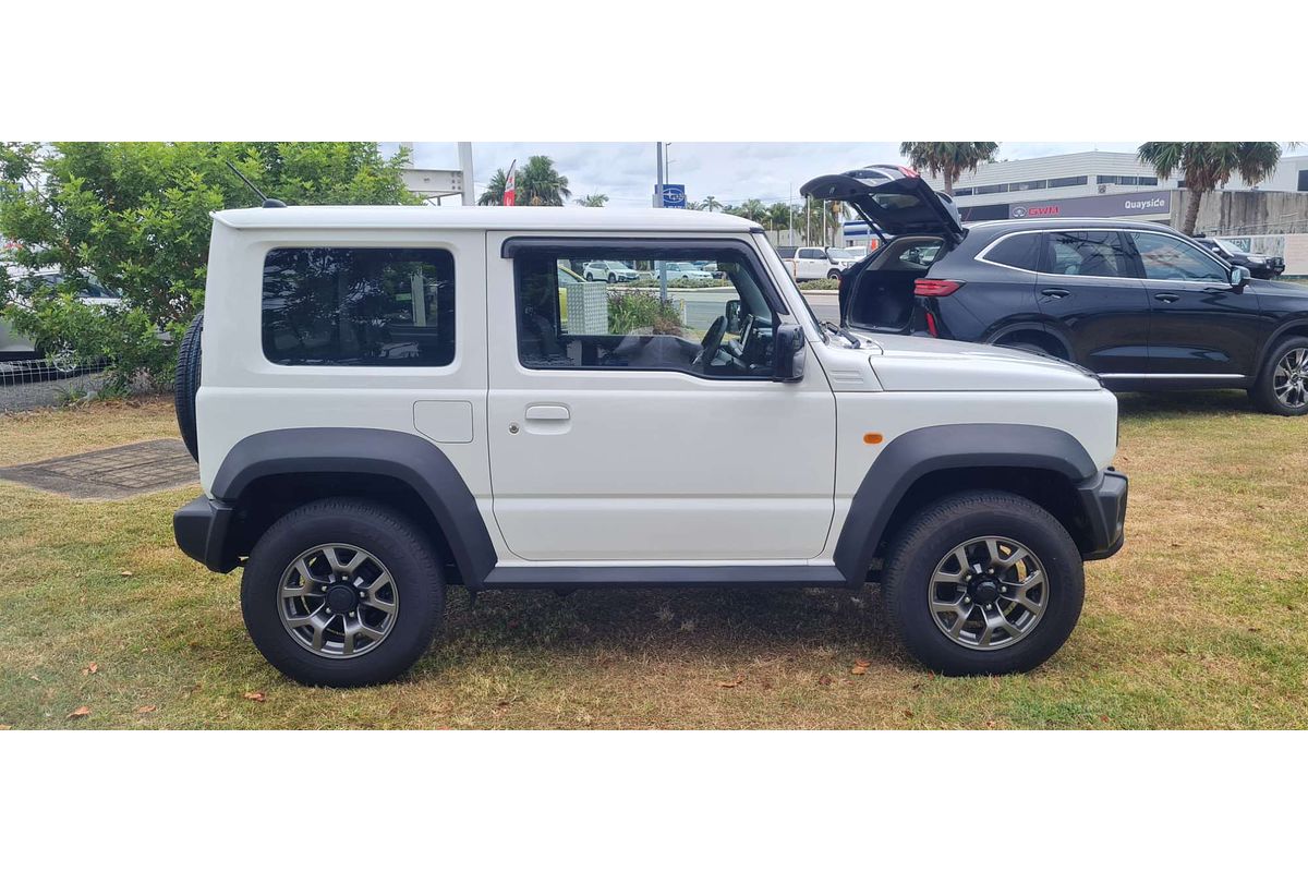 2023 Suzuki Jimny GLX GJ