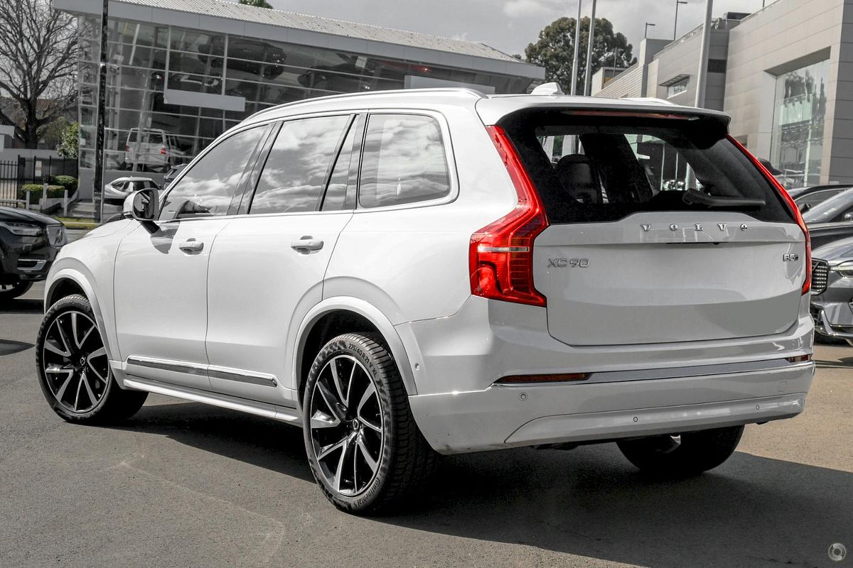 2023 Volvo XC90 Ultimate B5 Bright