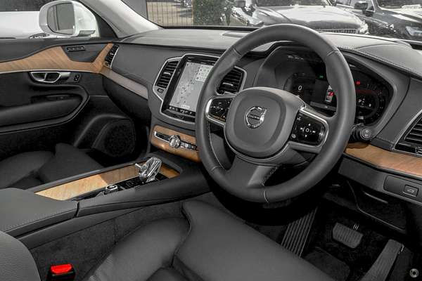2023 Volvo XC90 Ultimate B5 Bright