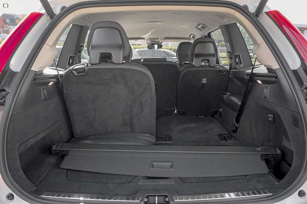 2023 Volvo XC90 Ultimate B5 Bright