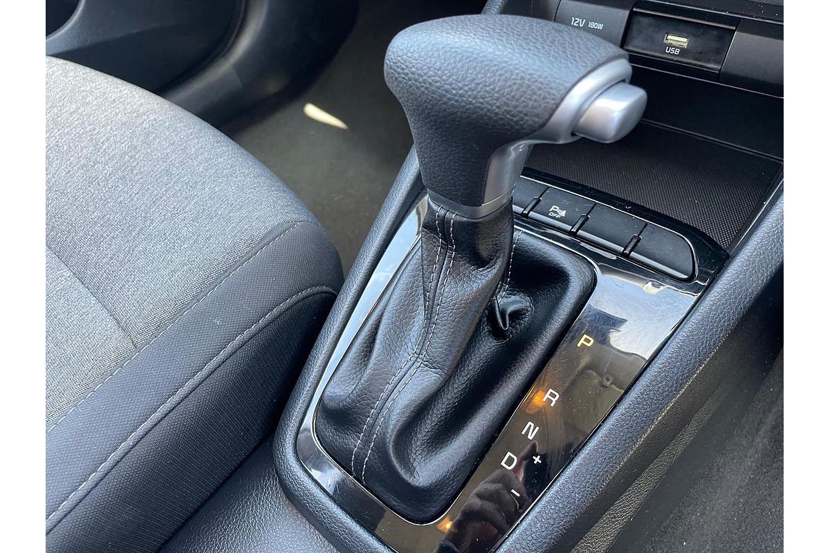 2022 Kia Stonic S YB