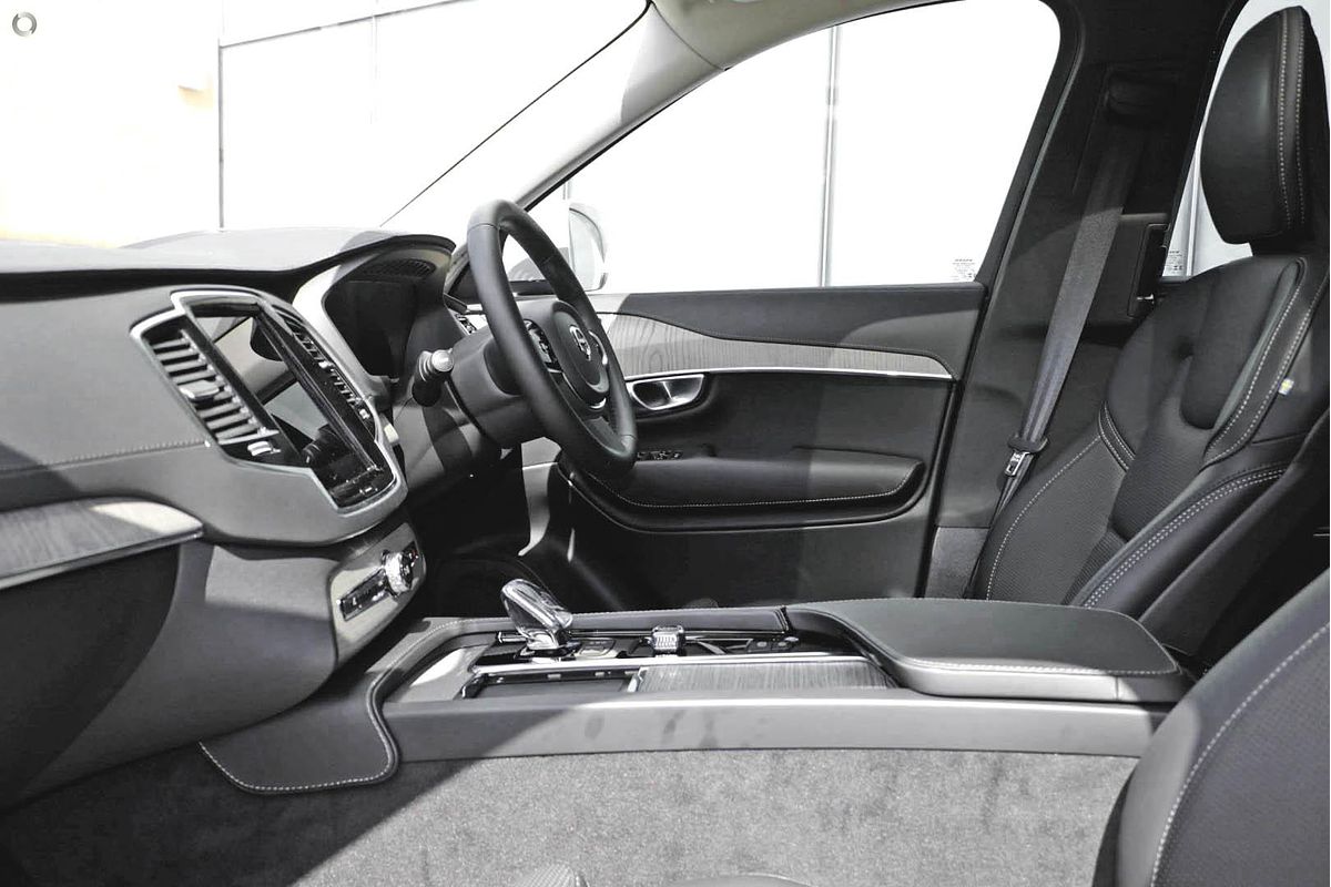 2024 Volvo XC90 Ultimate B6 Bright
