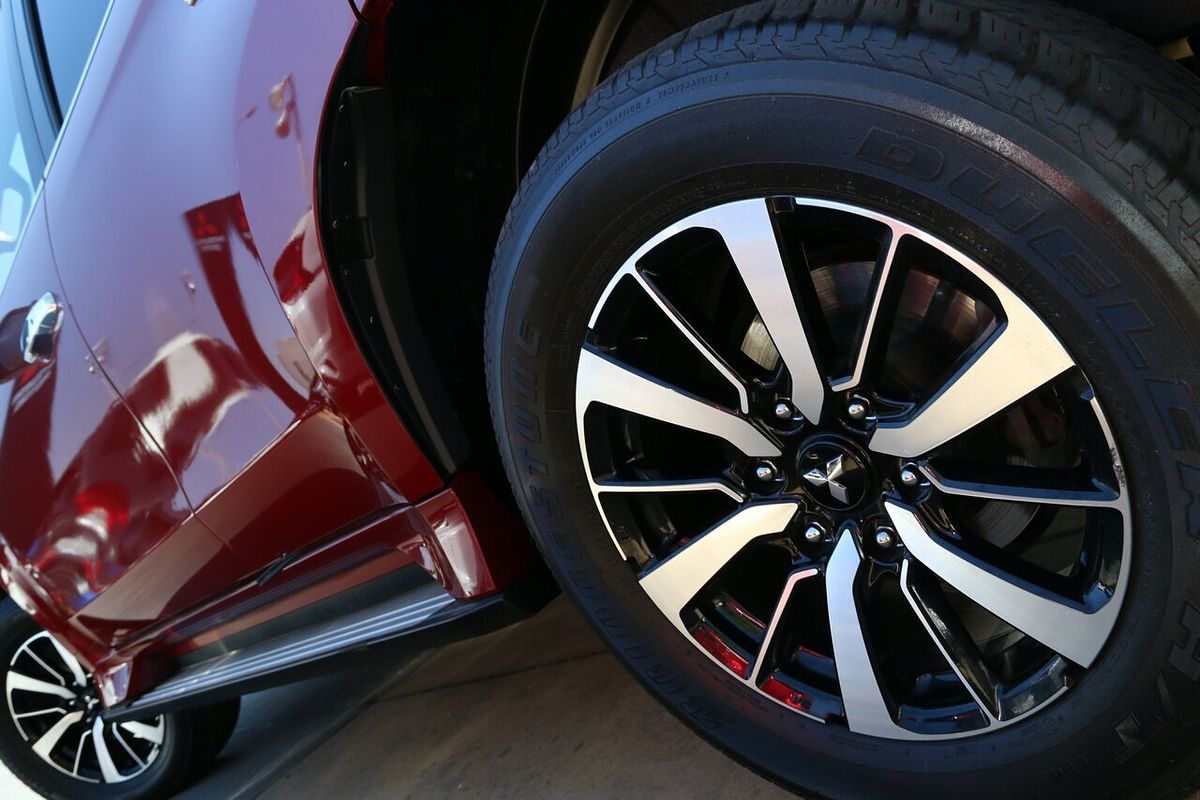2017 Mitsubishi Pajero Sport GLS QE