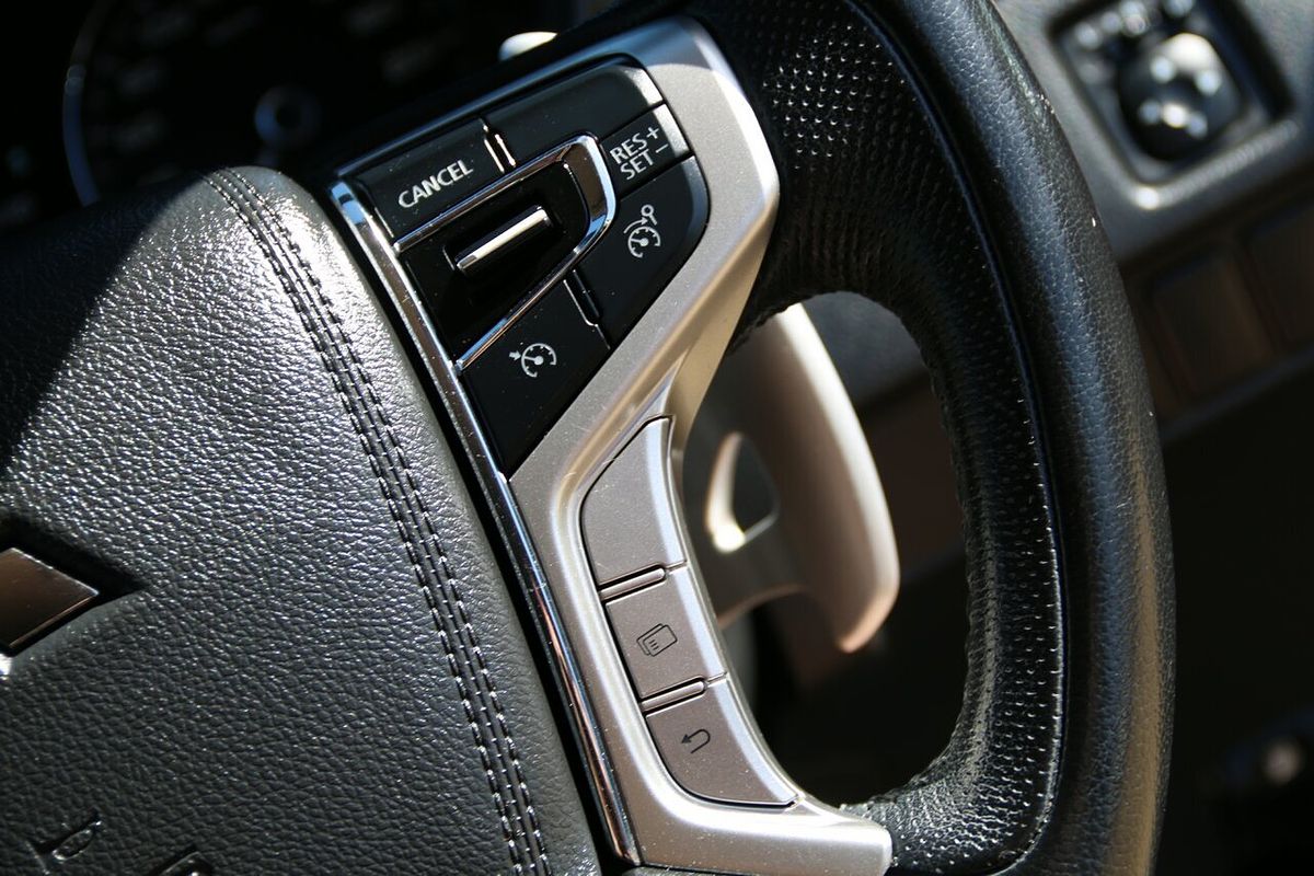 2017 Mitsubishi Pajero Sport GLS QE
