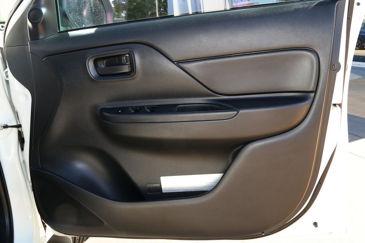 2019 Mitsubishi Triton GLX ADAS MR 4X4