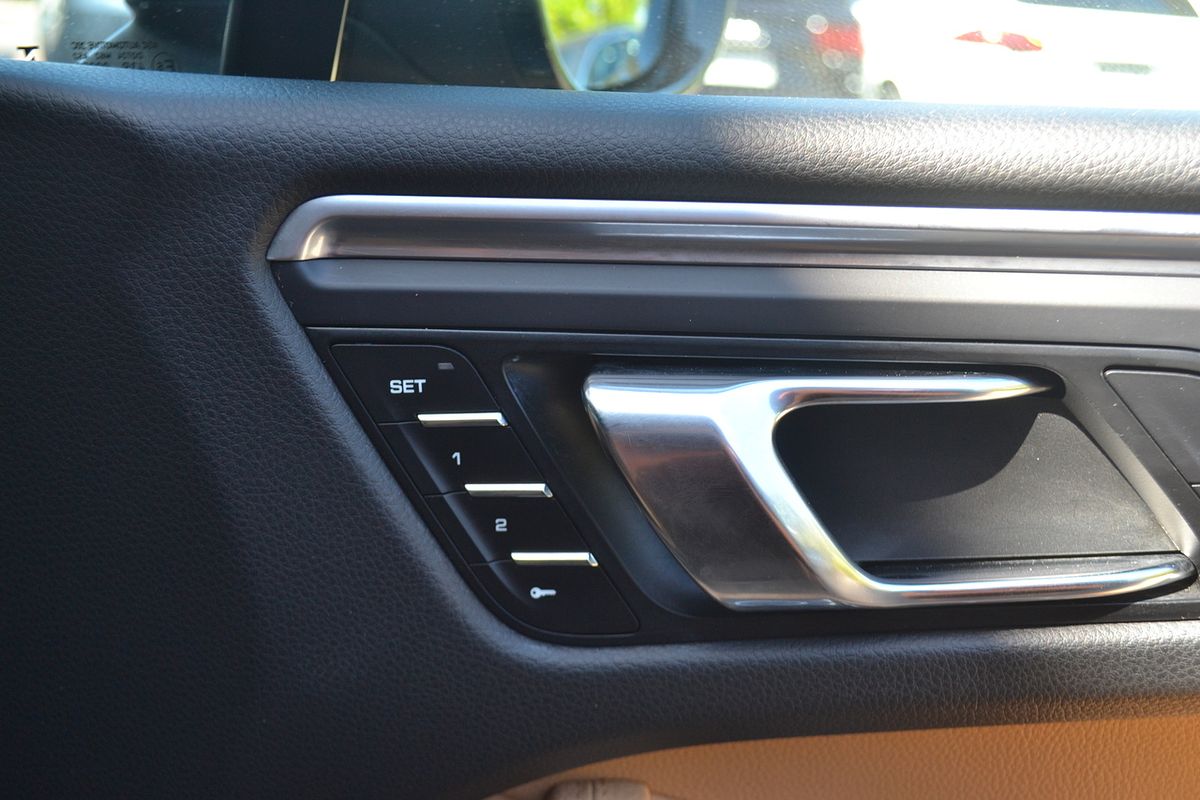 2017 Porsche Macan 95B