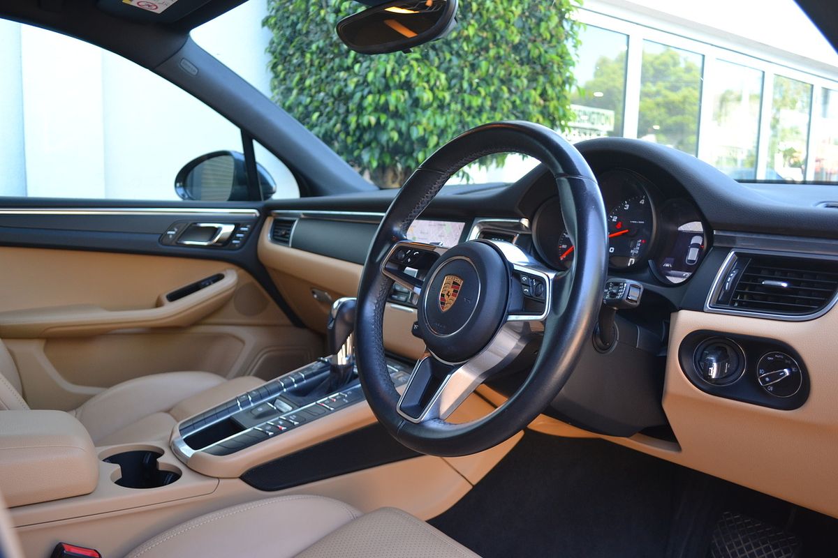 2017 Porsche Macan 95B