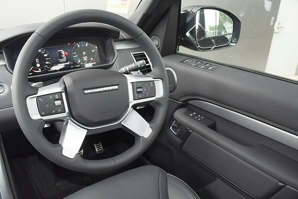 2024 Land Rover Discovery D300 Dynamic SE Series 5