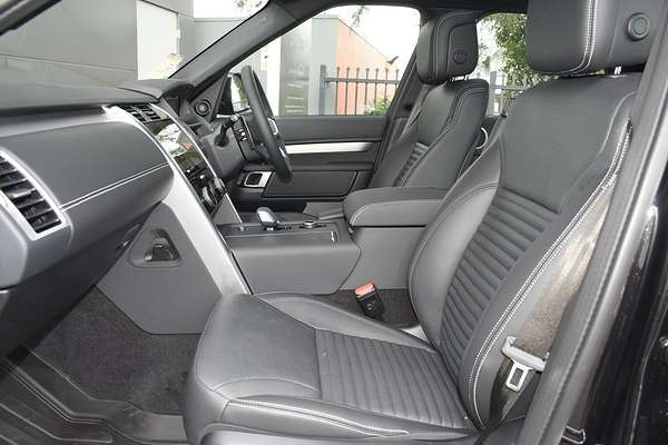 2024 Land Rover Discovery D300 Dynamic SE Series 5