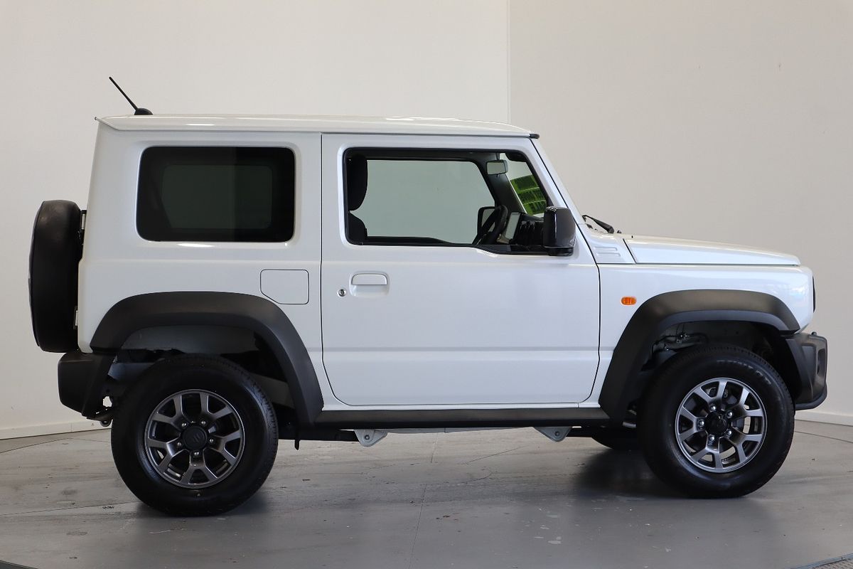 2022 Suzuki Jimny GLX GJ