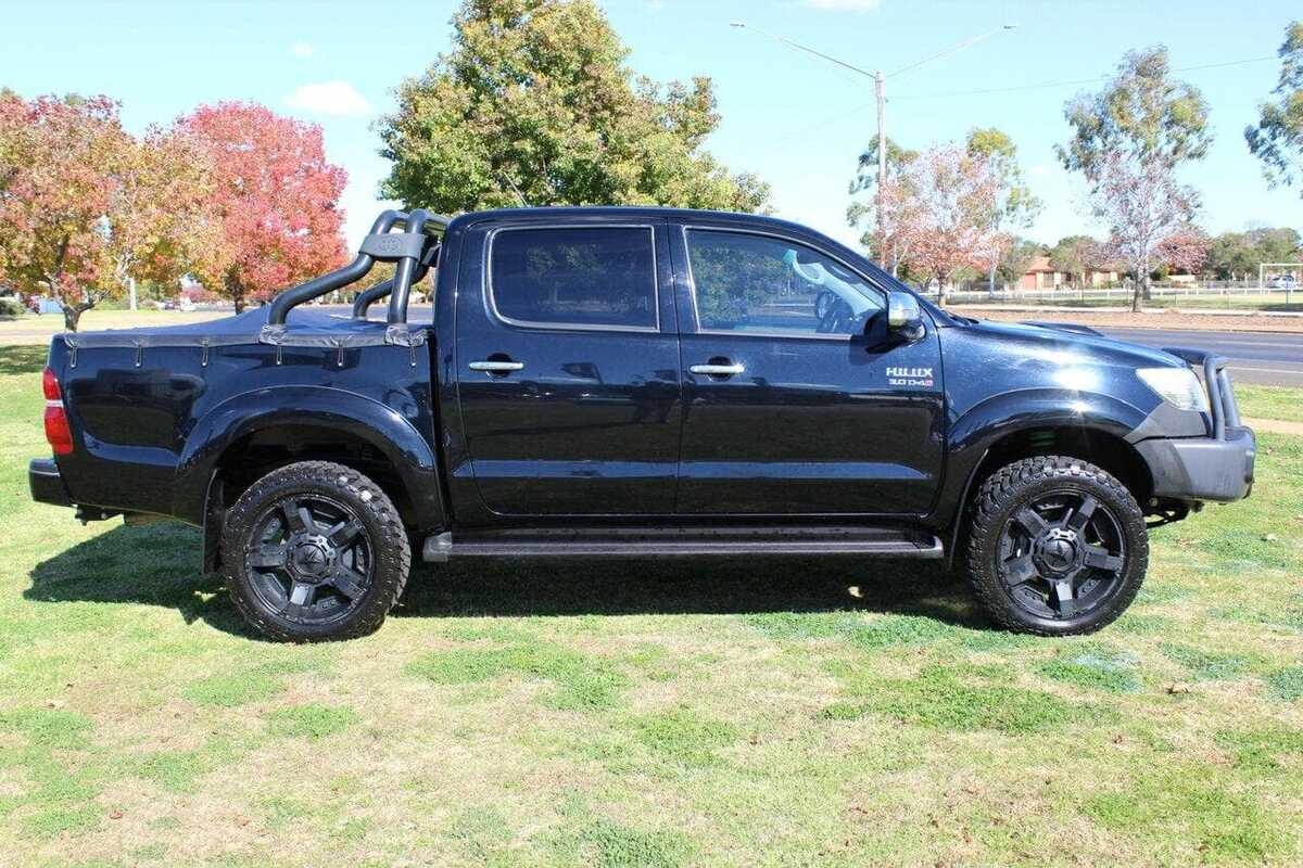 2014 Toyota HILUX Black Limited Edition KUN26R