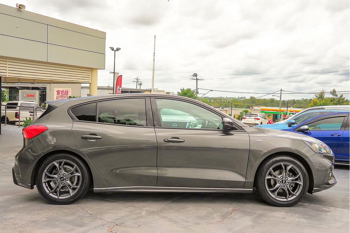 2018 Ford Focus ST-Line SA