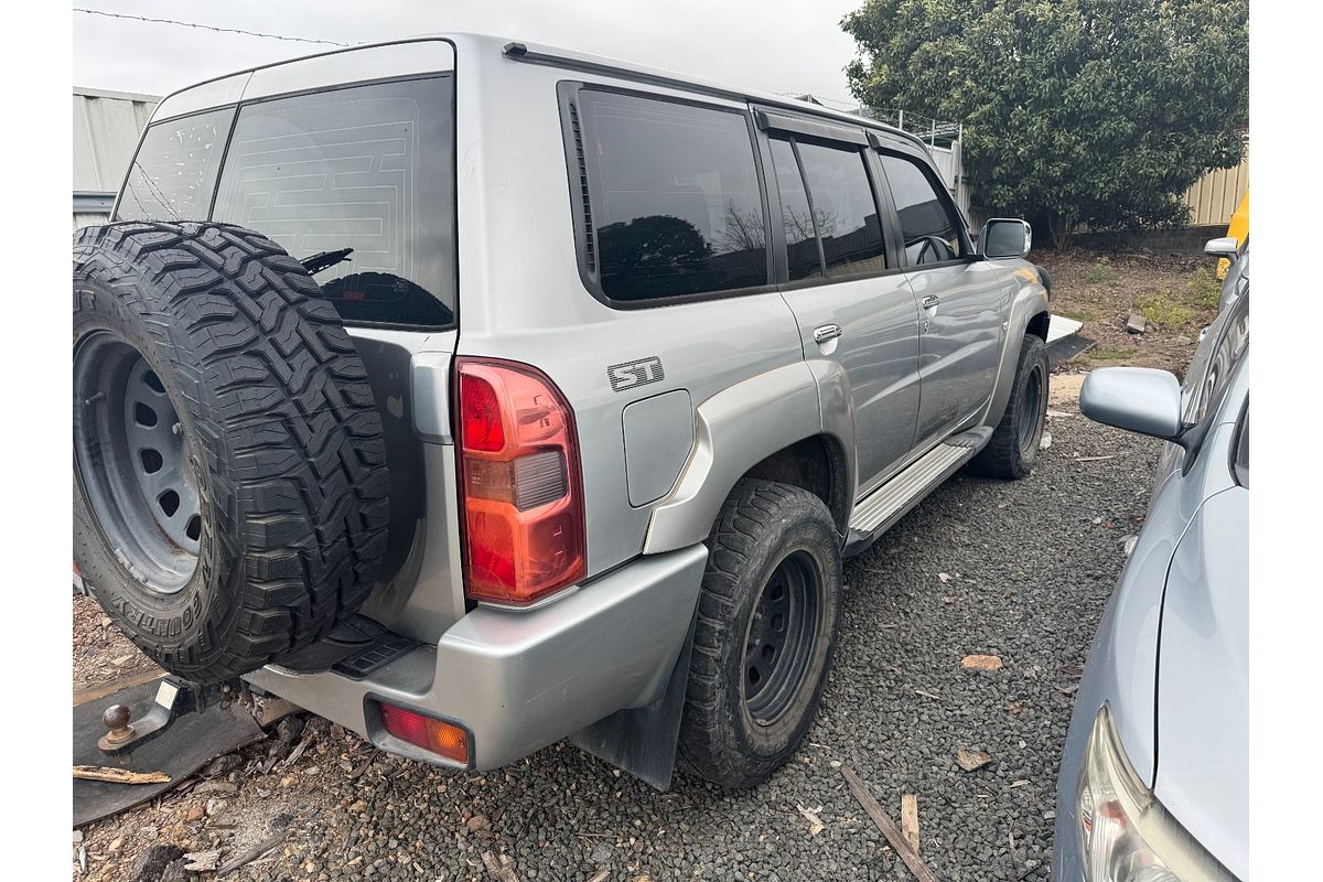 2013 Nissan Patrol ST Y61