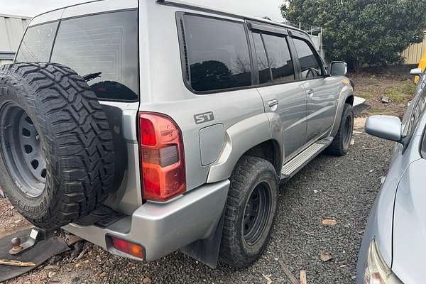 2013 Nissan Patrol ST Y61