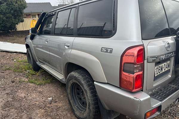 2013 Nissan Patrol ST Y61