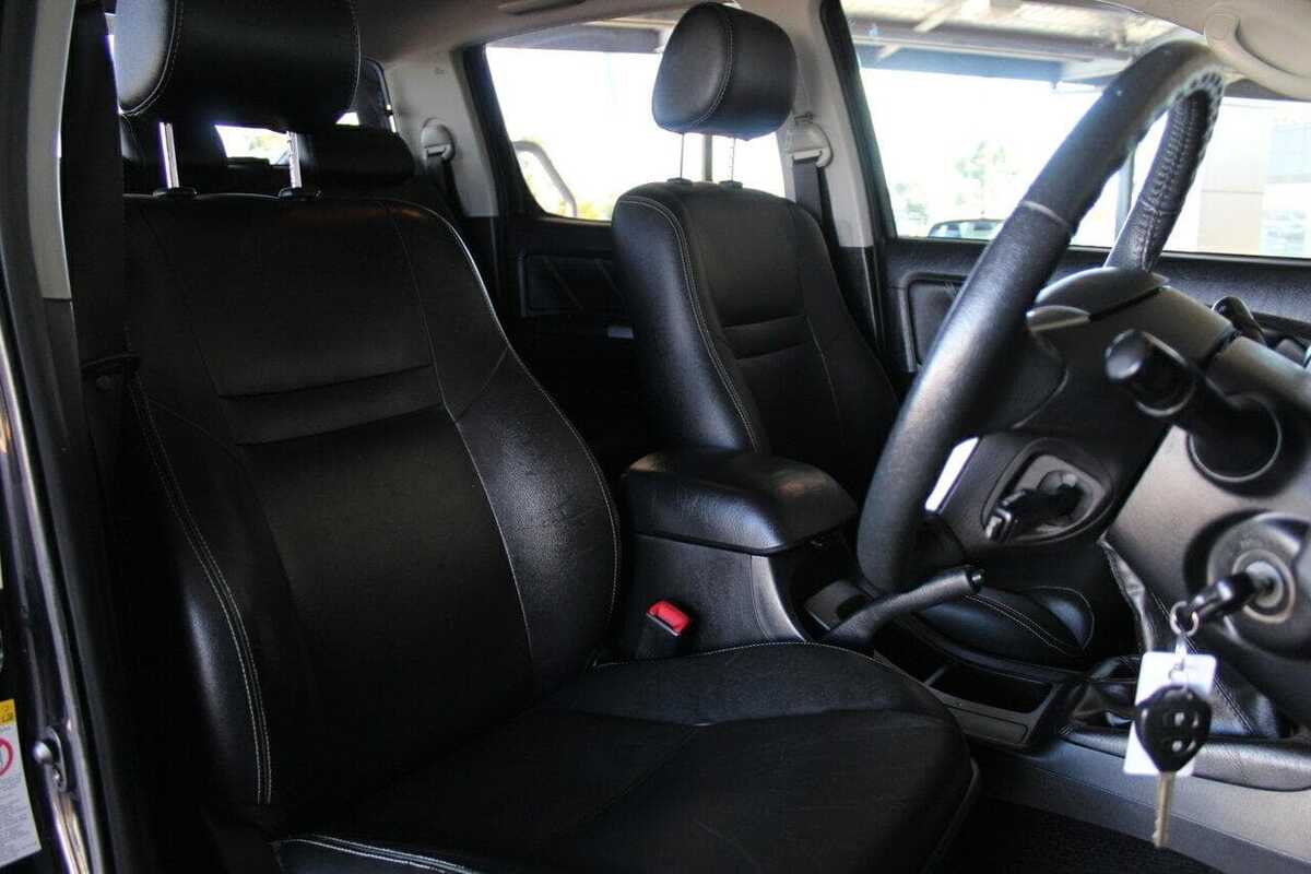 2014 Toyota HILUX Black Limited Edition KUN26R