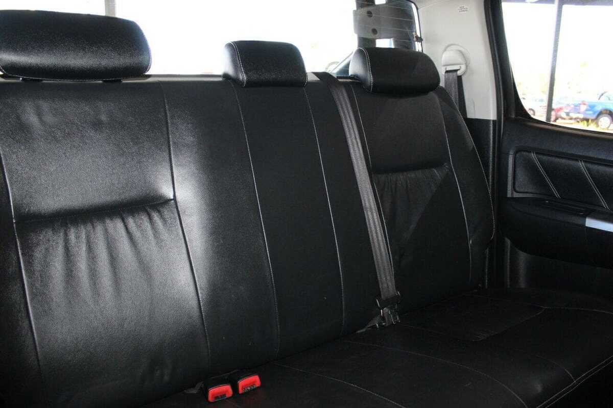 2014 Toyota HILUX Black Limited Edition KUN26R