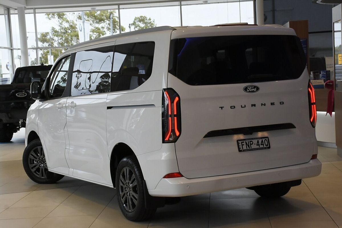 2024 Ford Tourneo Titanium X AV SWB