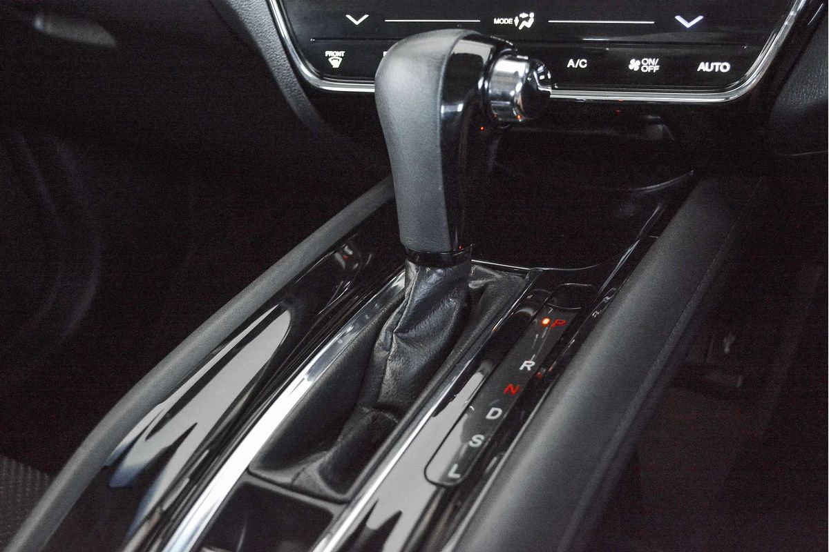 2016 Honda HR-V VTi-S