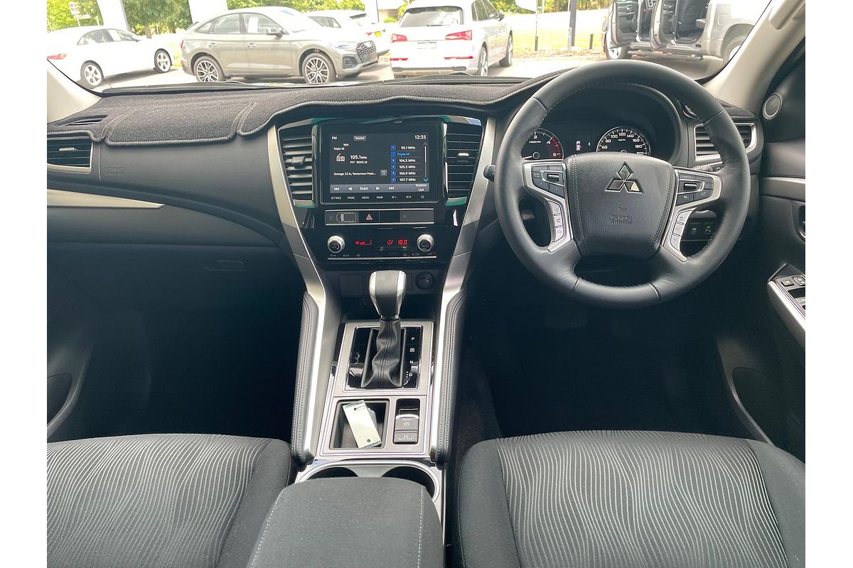 2023 Mitsubishi Pajero Sport GLX QF