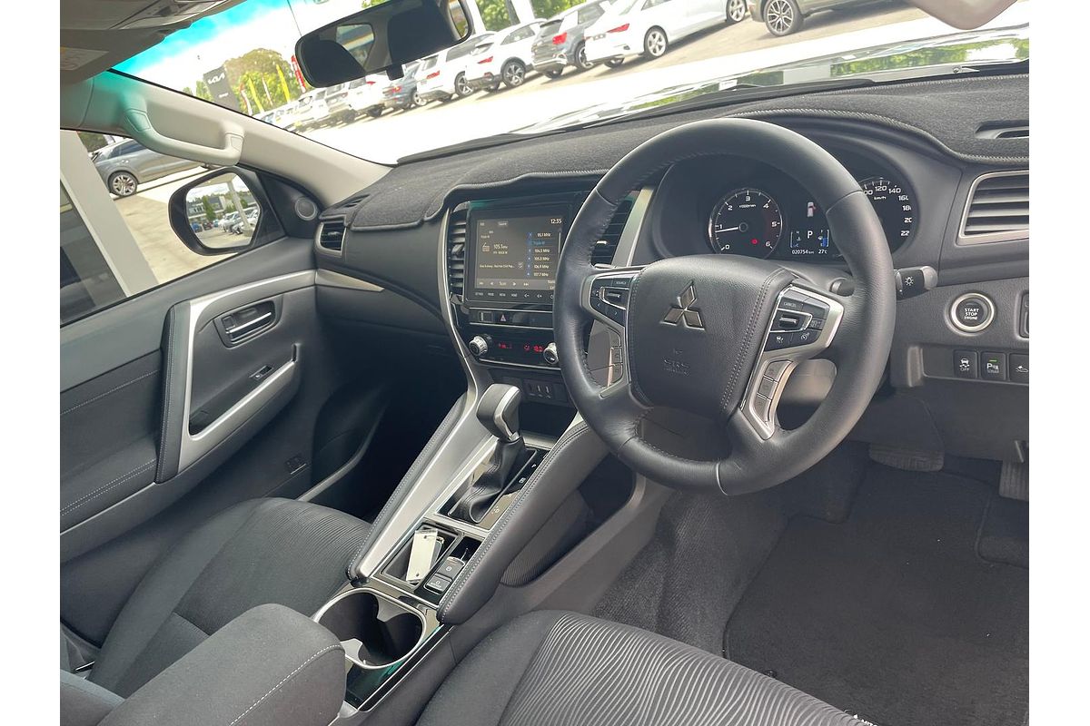 2023 Mitsubishi Pajero Sport GLX QF